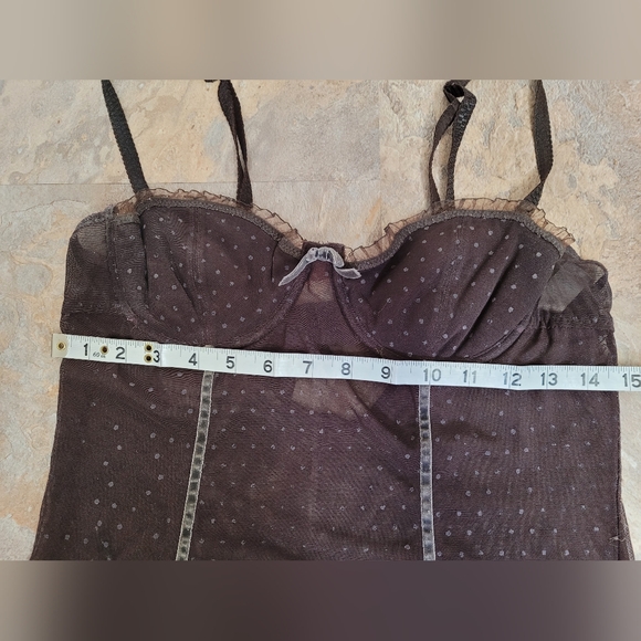 Lacy Lingerie with adjustable straps - Picture 5 of 5
